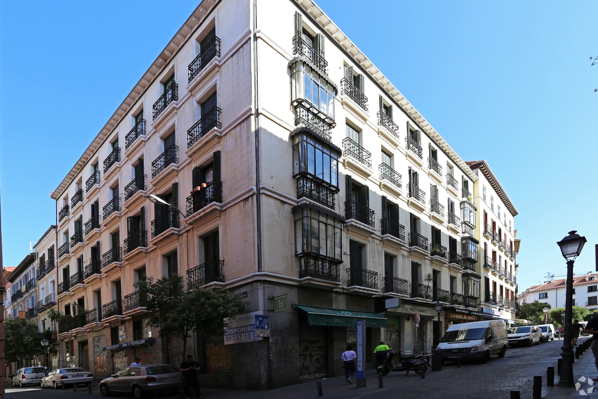 Multifamily in Madrid, Madrid for sale Primary Photo- Image 1 of 3