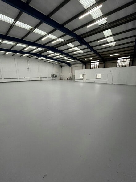 Adlington Ct, Warrington for lease - Building Photo - Image 3 of 6