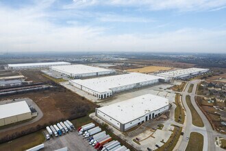 W Everman Pky, Fort Worth, TX - AERIAL  map view