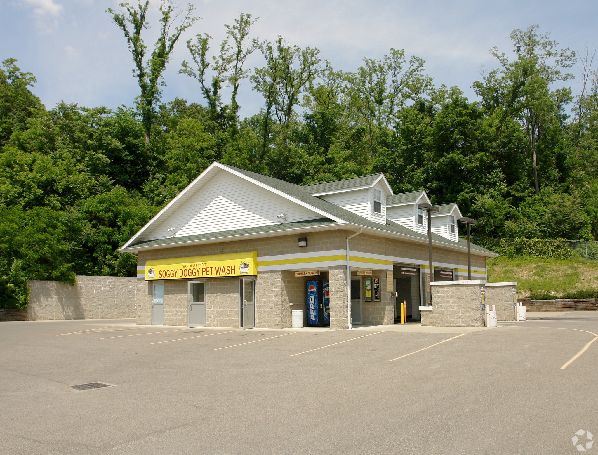2455 Maysville Pike, Zanesville, OH for sale Primary Photo- Image 1 of 25
