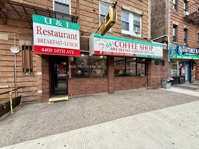 Plus de détails pour 4409 18th Ave, Brooklyn, NY - Commerce de détail à louer