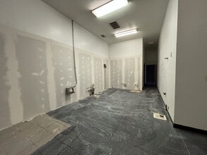 220 S Cliff Ave, Harrisburg, SD à louer Photo intérieure- Image 2 de 8