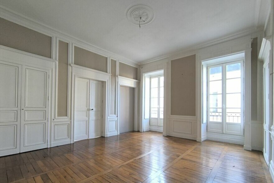 15 Rue Cardinet, Paris for lease - Interior Photo - Image 2 of 5