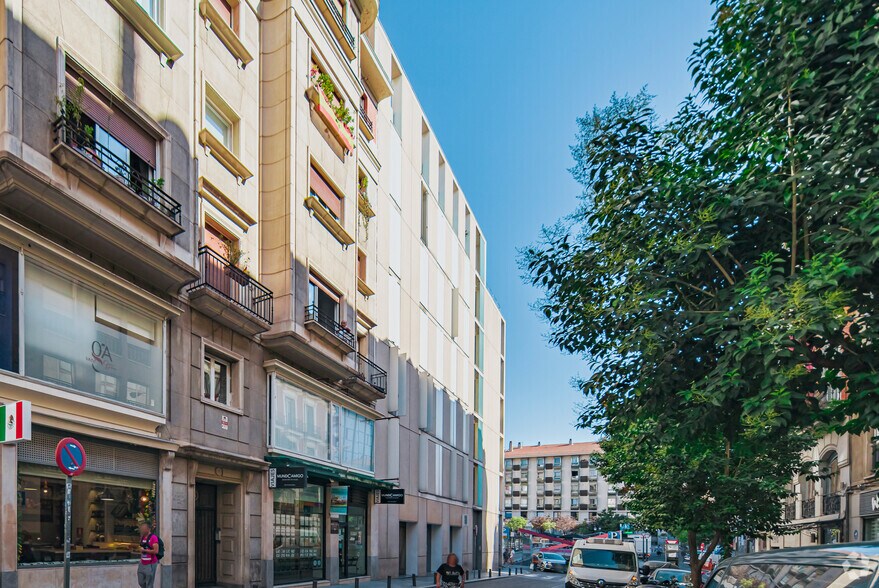 Calle del Clavel, 7, Madrid, Madrid à louer - Photo du bâtiment - Image 3 de 4