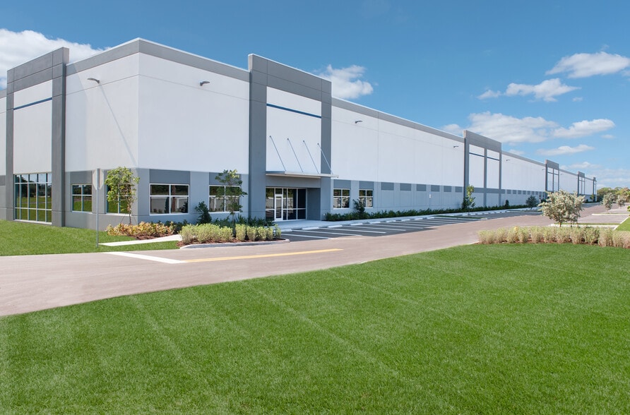 701 Boutwell Rd, Lake Worth, FL for lease - Building Photo - Image 1 of 18