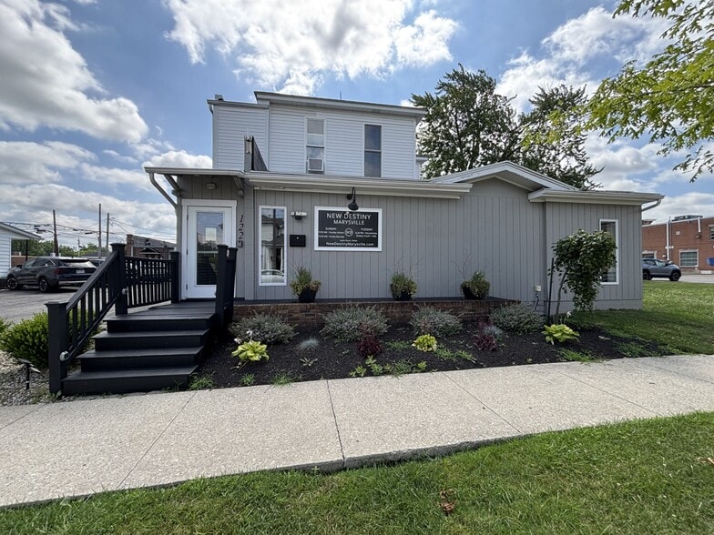 122 N Court St, Marysville, OH à vendre - Photo du bâtiment - Image 1 de 22