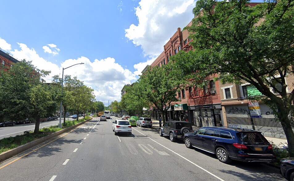 1970 Adam Clayton Powell Jr Blvd, New York, NY for lease - Building Photo - Image 2 of 34