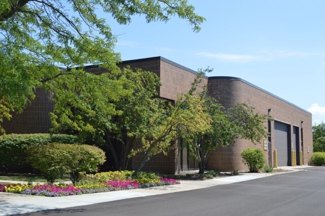 1000-1033 Butterfield Rd, Vernon Hills, IL à louer Photo principale- Image 1 de 4