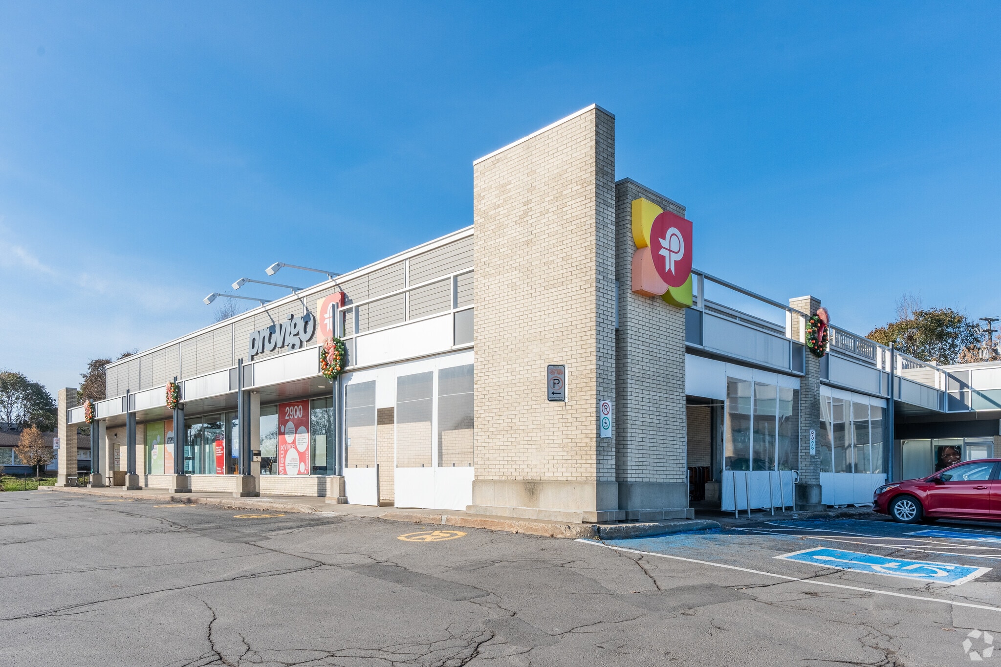 2900 Ch Saint-Louis, Québec, QC for lease Primary Photo- Image 1 of 8