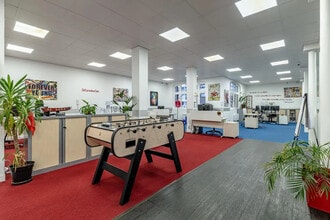 40 Rue Louis Blanc, Paris for sale Interior Photo- Image 1 of 6