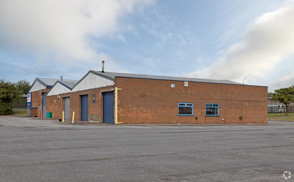 Corringham Rd, Gainsborough à louer - Photo du bâtiment - Image 3 de 13