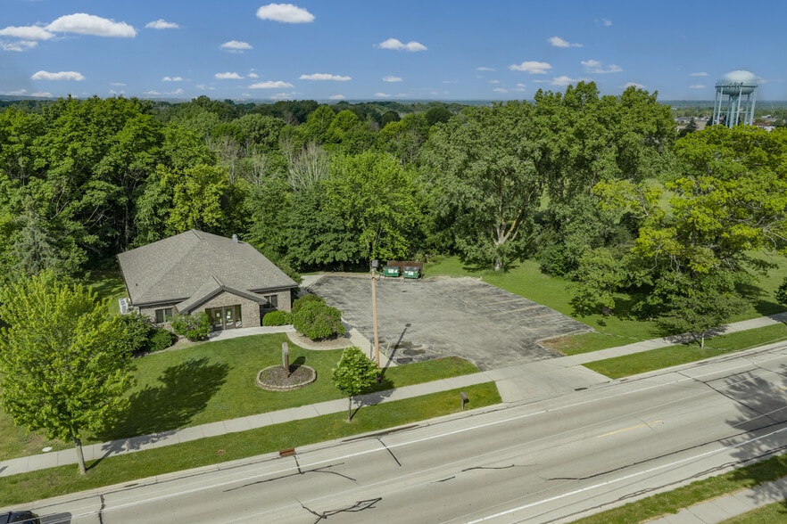 2770 Manitowoc Rd, Green Bay, WI for sale - Building Photo - Image 3 of 25