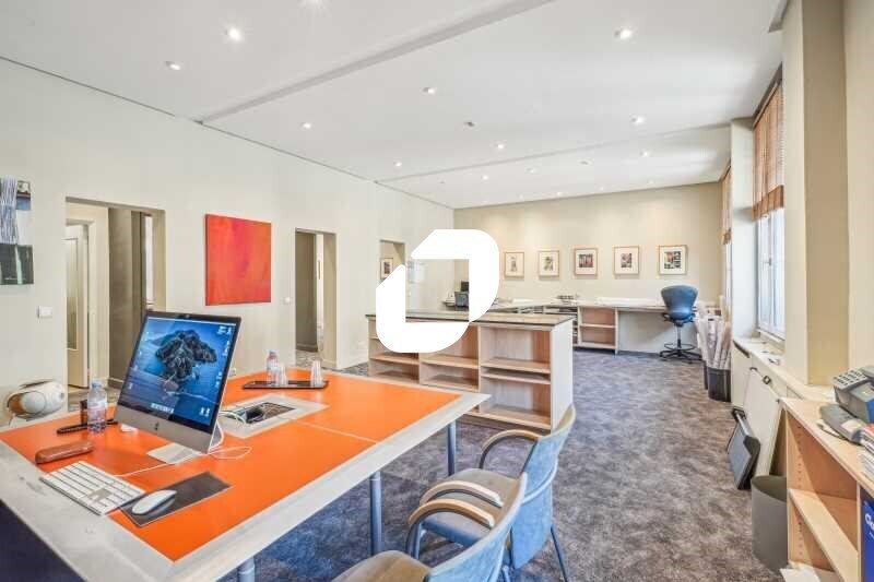 Office in Neuilly Sur Seine for lease - Interior Photo - Image 2 of 8
