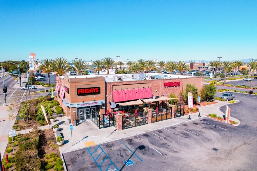 4601-4861 Firestone Blvd, South Gate, CA à louer - Photo du bâtiment - Image 3 de 14