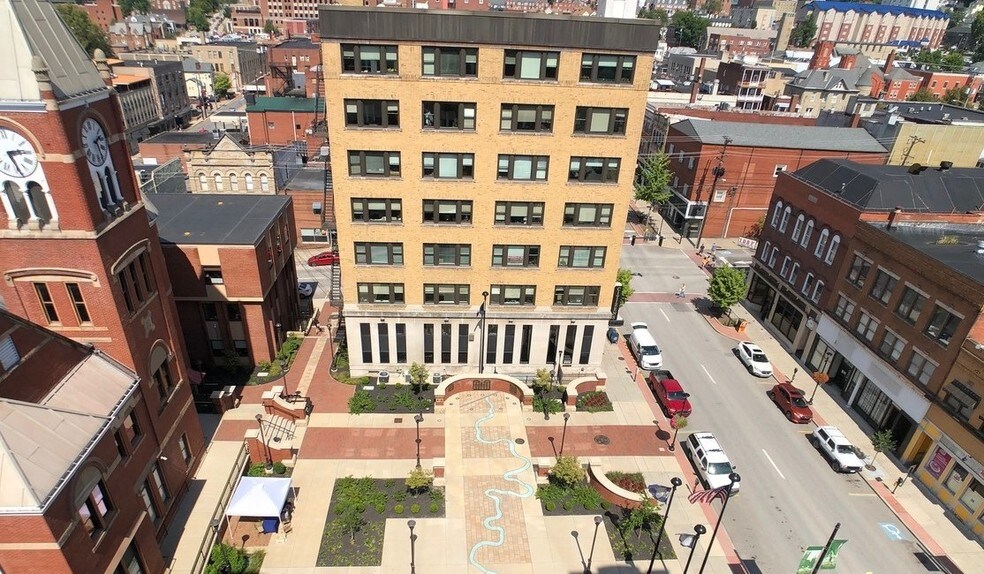 295 High St, Morgantown, WV à louer - Photo du bâtiment - Image 3 de 9