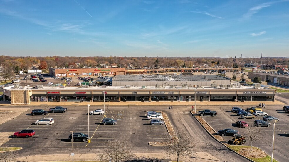 1292 S Rickert Dr, Naperville, IL for lease - Building Photo - Image 1 of 4