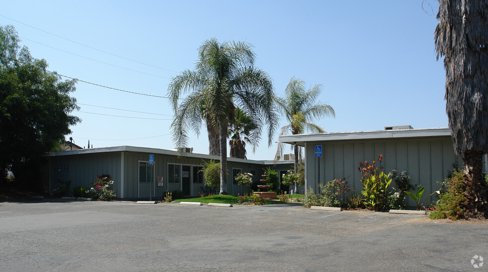 16801 Van Buren Blvd, Riverside, CA à louer - Photo du bâtiment - Image 3 de 24