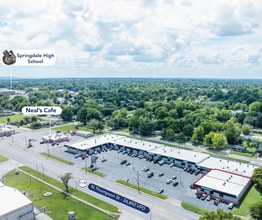 812 N Thompson St, Springdale, AR for lease Interior Photo- Image 2 of 5