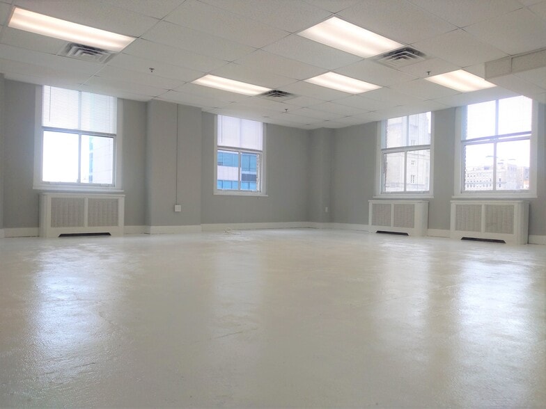 1516-1518 Walnut St, Philadelphia, PA for lease - Interior Photo - Image 2 of 11