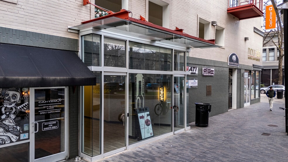 103 N Main St, Greenville, SC à louer - Photo du bâtiment - Image 2 de 5