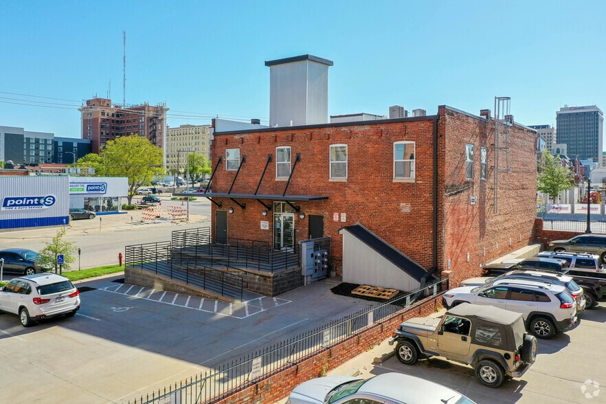 301 S 9th St, Lincoln, NE for lease - Building Photo - Image 2 of 6
