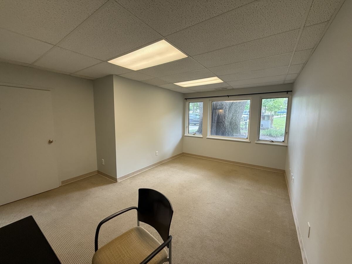 5080-5085 Lovers Ln, Portage, MI 49002 - Unit 5084 -  - Interior Photo - Image 2 of 8