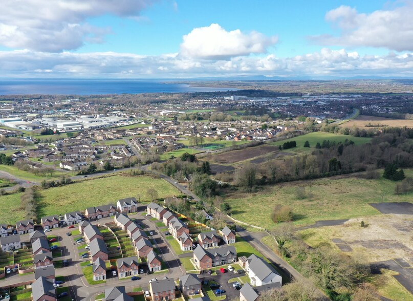 4 Birch Hill Rd S, Antrim à vendre - Photo du bâtiment - Image 2 de 2