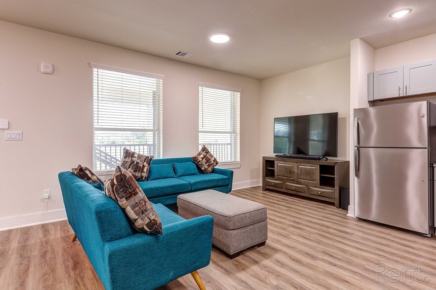 25123 Harper Ln, Spring, TX à vendre - Photo du bâtiment - Image 2 de 8