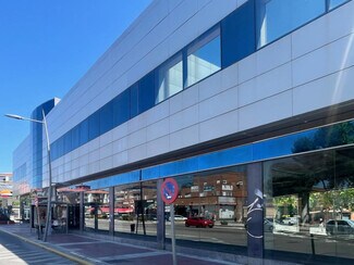 Plus de détails pour Commerce de détail à louer