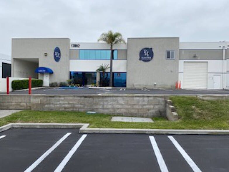 17892- B Gothard St, Huntington Beach, CA for lease - Building Photo - Image 1 of 31