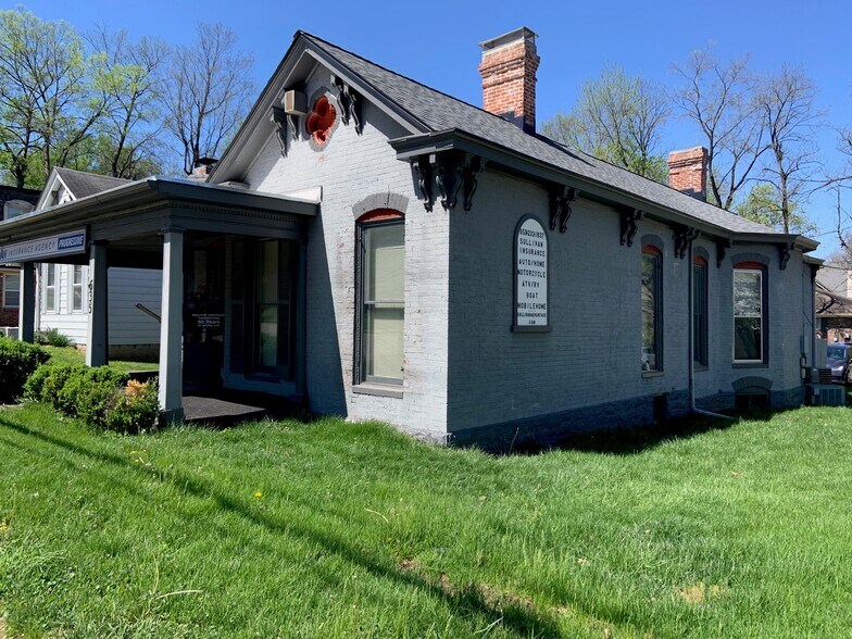 635 N Broadway, Lexington, KY à louer - Photo du bâtiment - Image 3 de 11