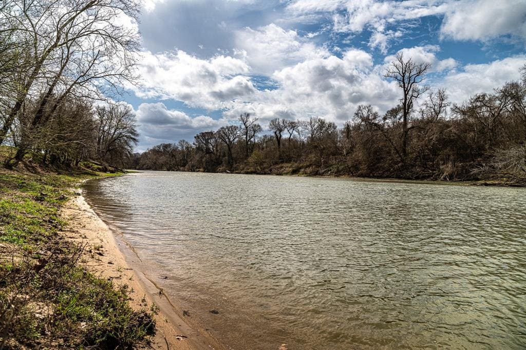 121 Mechelle st, Smithville, TX for sale Primary Photo- Image 1 of 14