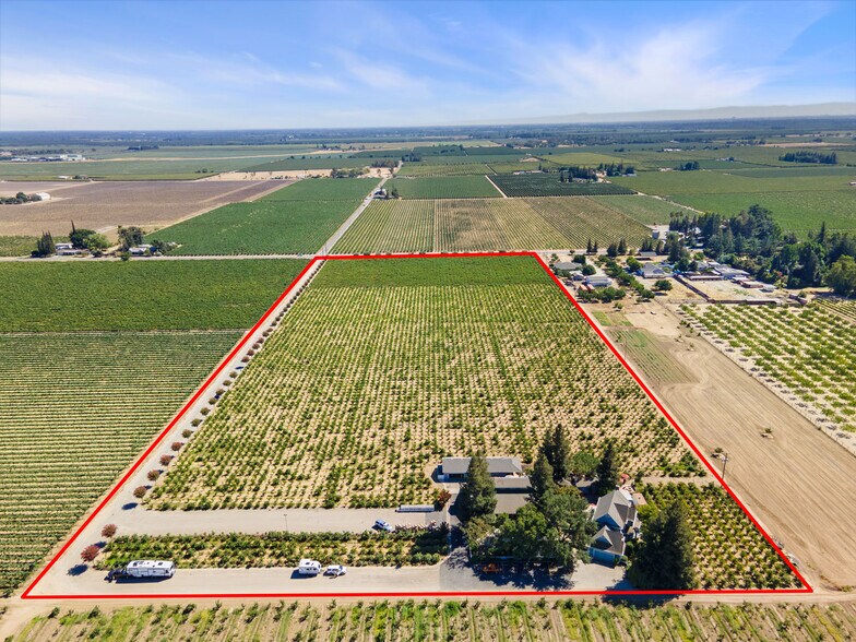 9291 E Harney Ln, Lodi, CA à vendre - Aérien - Image 3 de 21