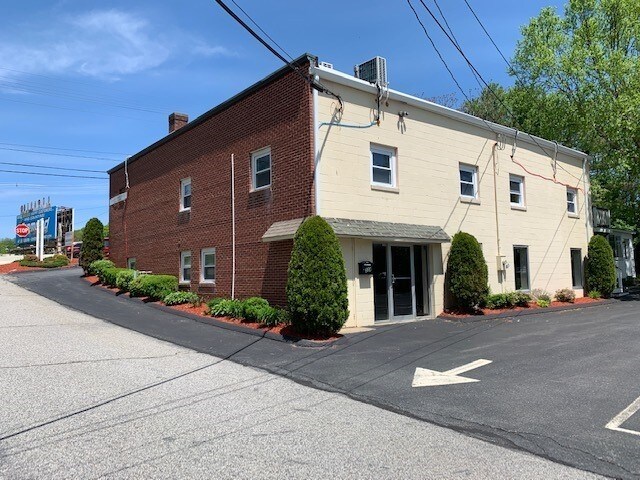 334 Boston Tpke, Shrewsbury, MA for lease - Building Photo - Image 2 of 4