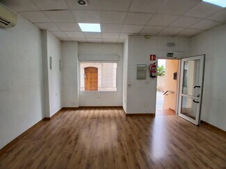 Plus de détails pour Commerce de détail à louer