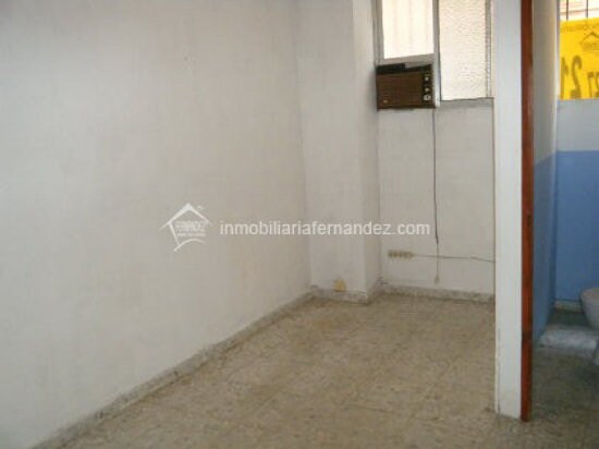 Retail in Cáceres, Cáceres for sale - Building Photo - Image 2 of 6