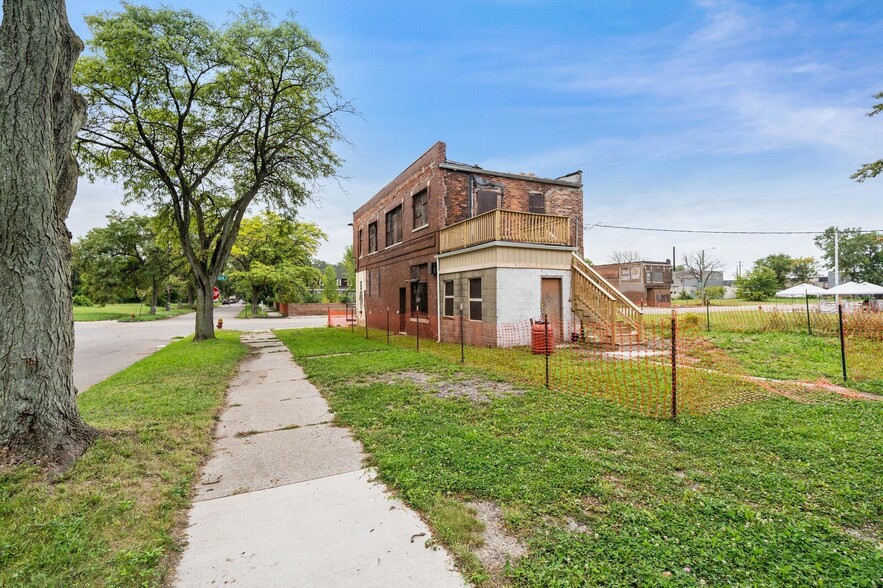 6845 Mack Ave, Detroit, MI à vendre - Photo du bâtiment - Image 3 de 23