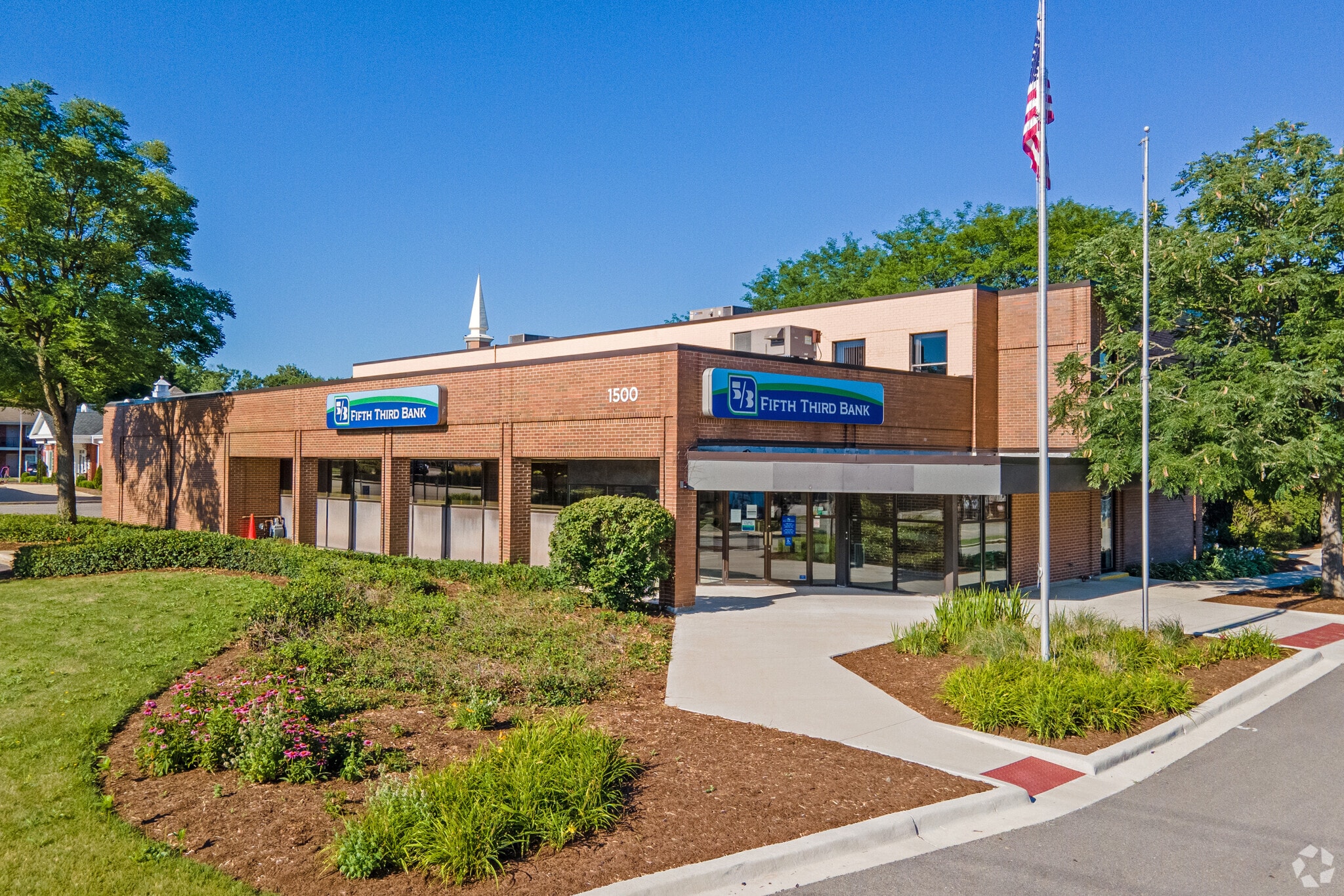 1500 N Main St, Wheaton, IL for sale Primary Photo- Image 1 of 4