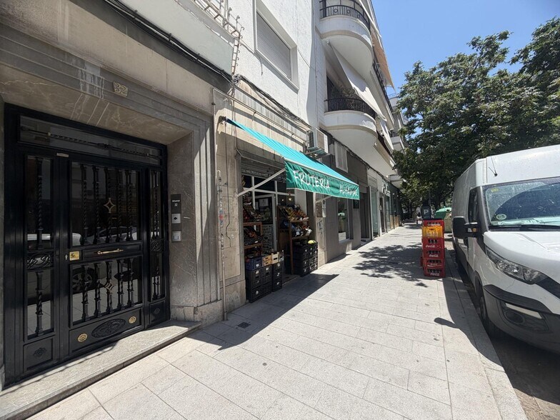 Calle Alhamar, 32, Granada, Granada for sale - Building Photo - Image 2 of 13
