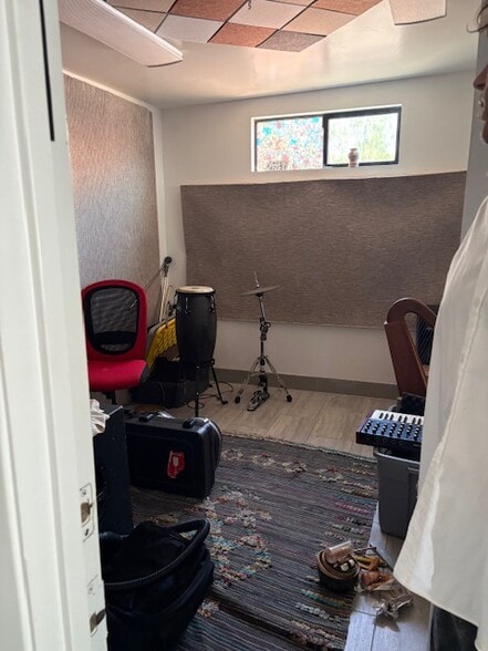 515-519 N Ventura Ave, Oak View, CA for lease - Interior Photo - Image 3 of 3