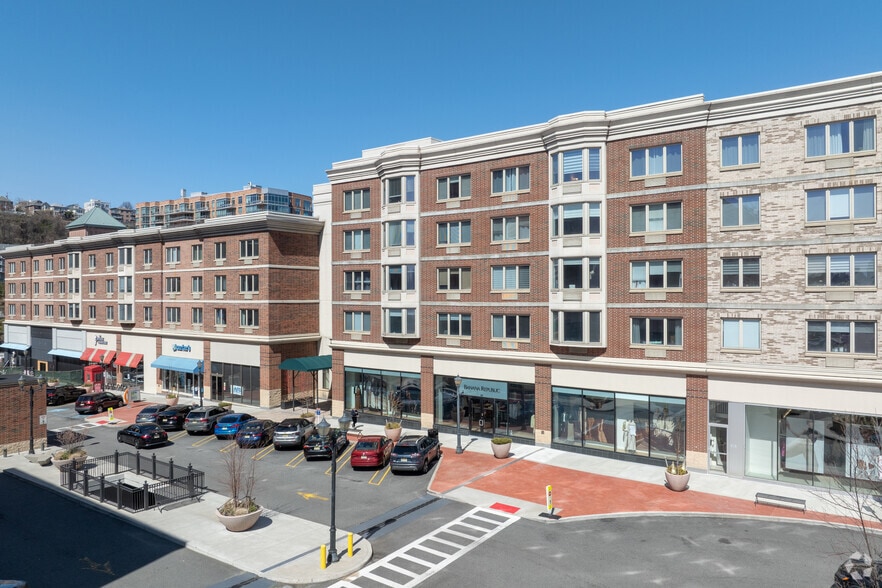 225 River Rd, Edgewater, NJ for lease - Building Photo - Image 3 of 5