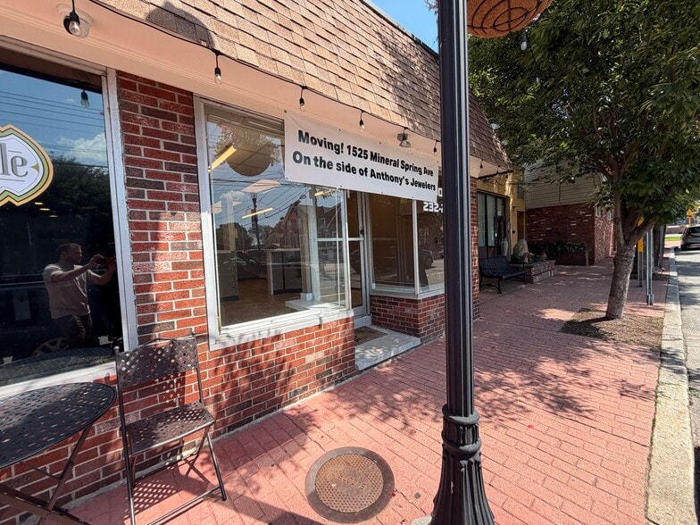 2003 Smith St, North Providence, RI for lease - Building Photo - Image 3 of 13