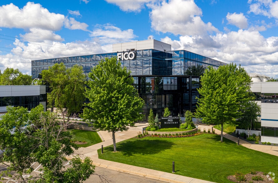 2665 Long Lake Rd, Roseville, MN for lease - Building Photo - Image 1 of 11