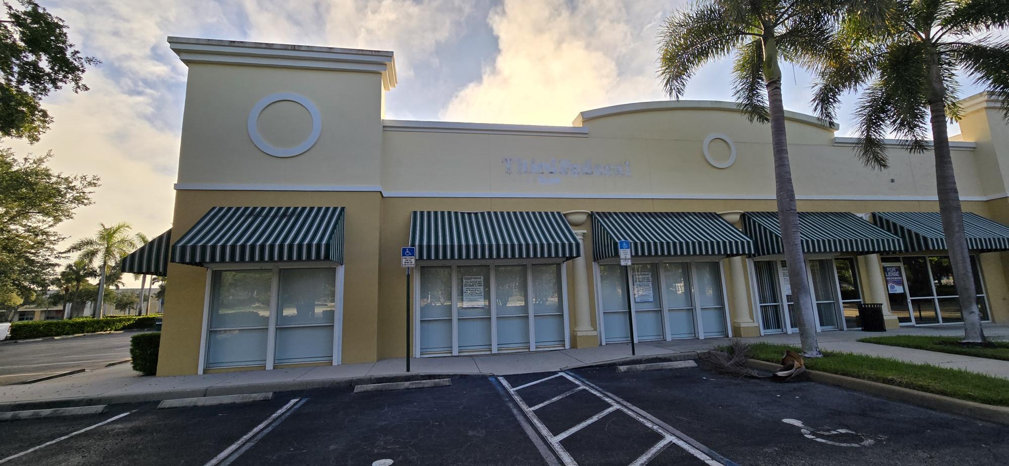 25141-25301 S Tamiami Trl, Bonita Springs, FL à louer Photo intérieure- Image 1 de 2