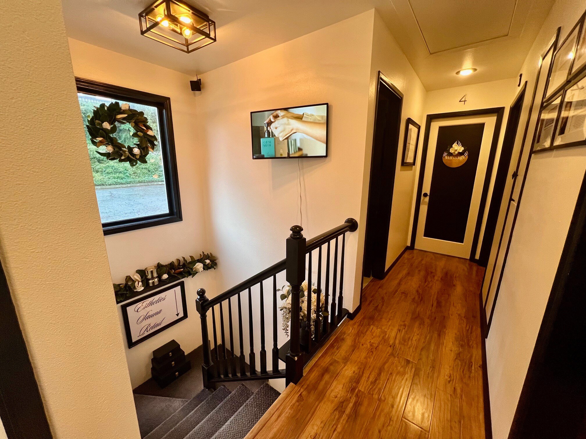 1320 Market St, Kirkland, WA for lease Interior Photo- Image 1 of 6