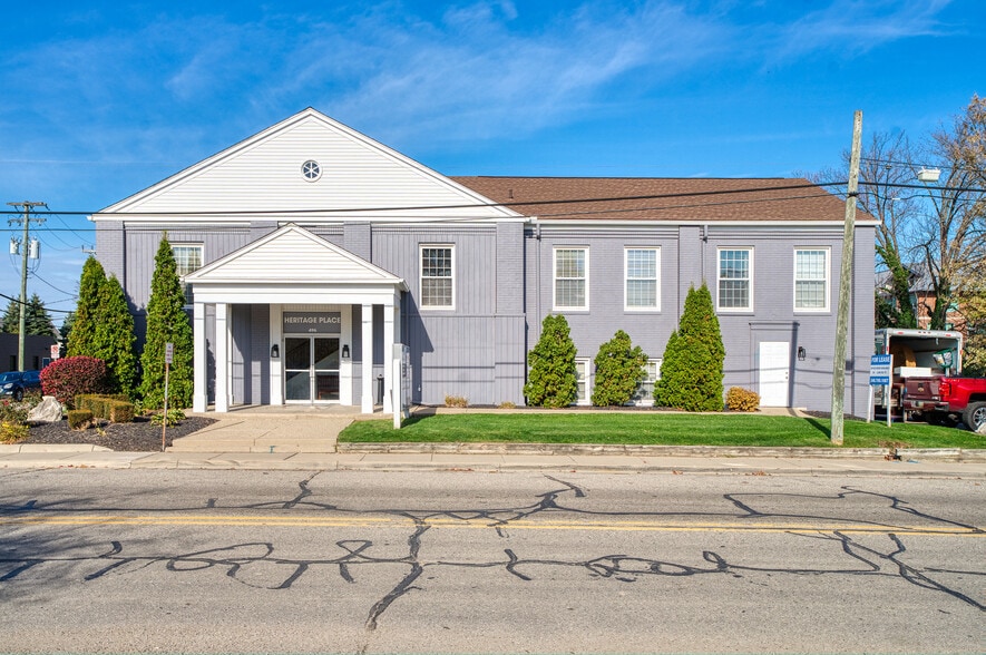 496 W Ann Arbor Trl, Plymouth, MI for lease - Building Photo - Image 2 of 7