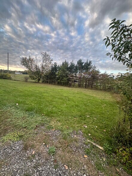 17905 Ravenna rd, Chagrin Falls, OH à vendre - Photo du bâtiment - Image 3 de 10