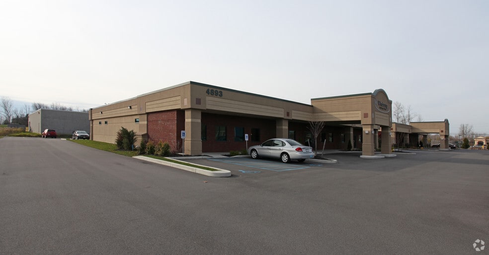 4893 Transit Rd, Lancaster, NY for sale - Primary Photo - Image 2 of 4