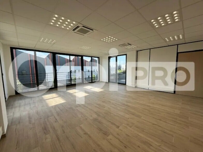Office in Limeil-Brévannes for lease - Interior Photo - Image 3 of 14