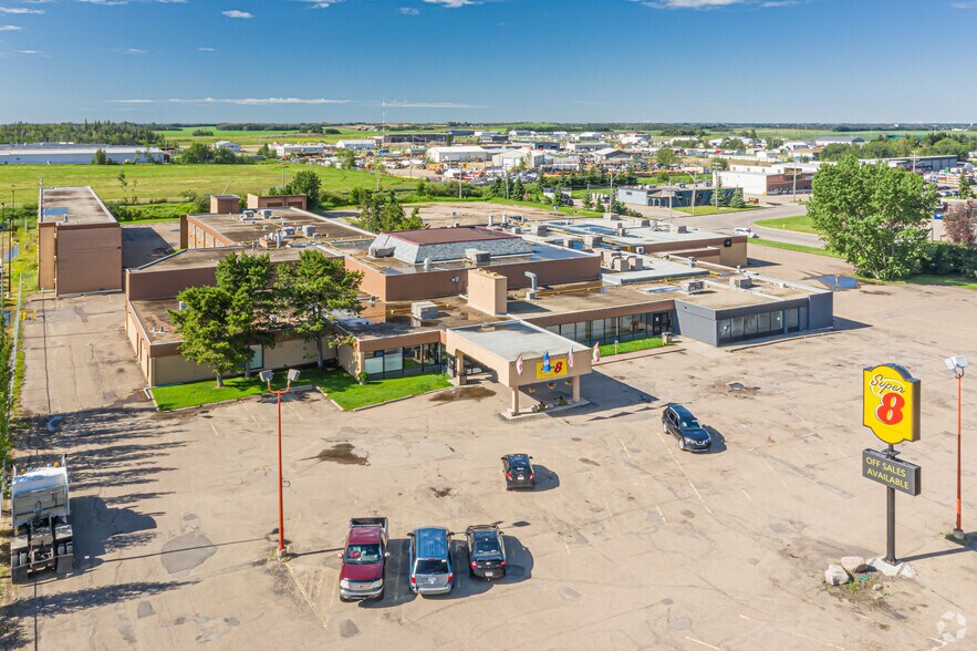 240 St Matthews Av, Spruce Grove, AB à vendre - Photo principale - Image 1 de 1